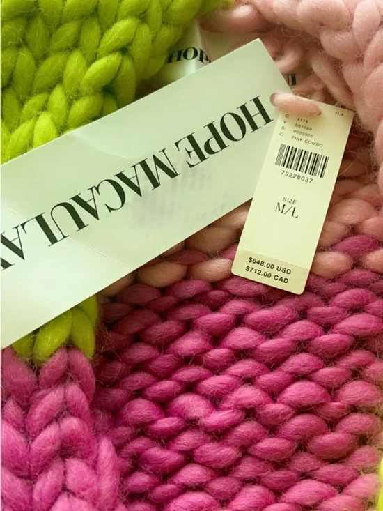 Hope Macaulay Pink & Green Chunky V‑Neck Colorblock Sweater - Picture 2 of 4